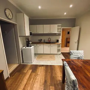  Apartment Flat For Up To 4 People In Dresden-striesen